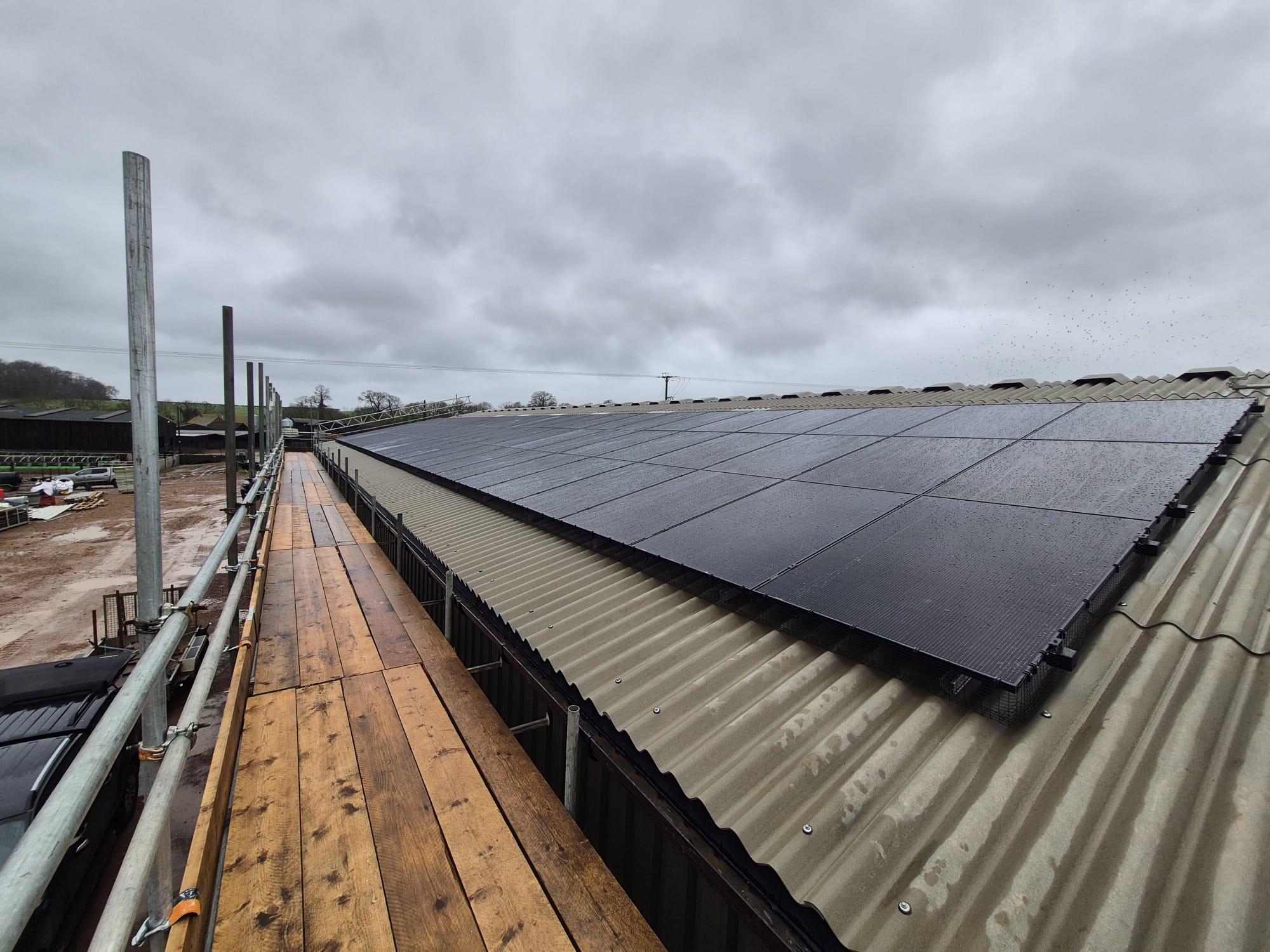 High-Efficiency 30kW Solar Array for Agricultural Fibre Cement Roofing